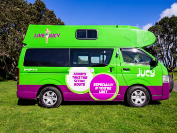 JUCY Rentals Chaser, Vehicle Image