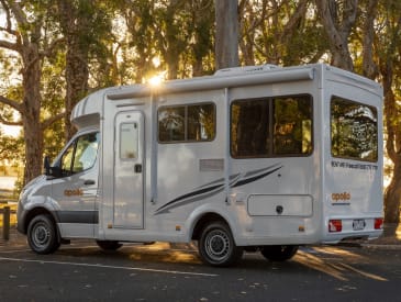 Apollo Motorhomes Euro Quest, Vehicle Image