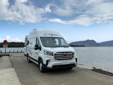 Cruisin Motorhomes Rover, Vehicle Image