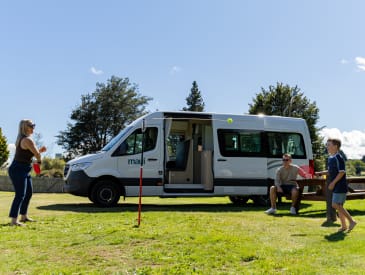 Maui Rentals Ultima Plus, Vehicle Image