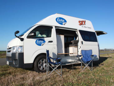 Happy Campers Happy Horizon, Vehicle Image