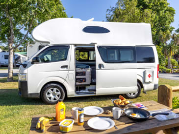 Happy Campers Happy Summit, Vehicle Image