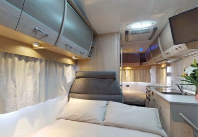 Cruisin Motorhomes Deluxe 6 Bett