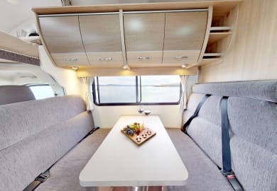 Cruisin Motorhomes Deluxe 6 Bett