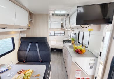 Cruisin Motorhomes Deluxe 4 Bett