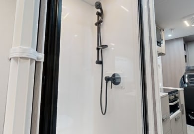 Let's Go Jayco 2 Bett Grandiose