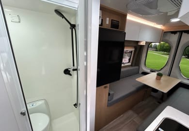 Cruisin Motorhomes Rover