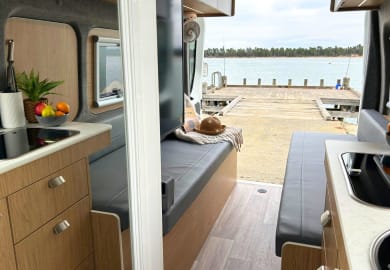 Cruisin Motorhomes Rover