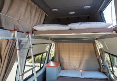 Travellers Autobarn HI5 Campervan