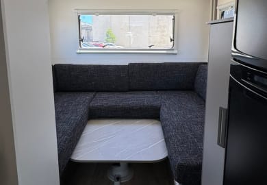 Let's Go Jayco 5 Bett Excursion