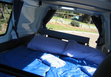 Travellers Autobarn Budgie Van