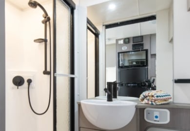 Let's Go Jayco 4 Bett Quatro