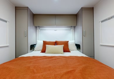 Let's Go Jayco 2 Bett Grandiose