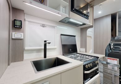 Let's Go Jayco 2 Bett Grandiose