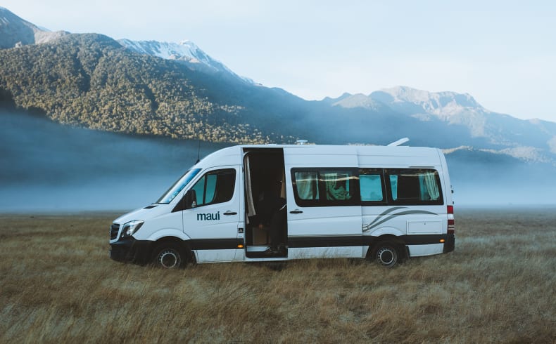 Maui Rentals Ultima Plus, Vehicle Image