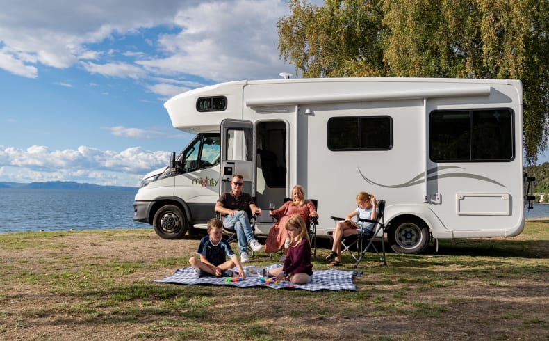 Mighty Campers Big Six, Vehicle Image