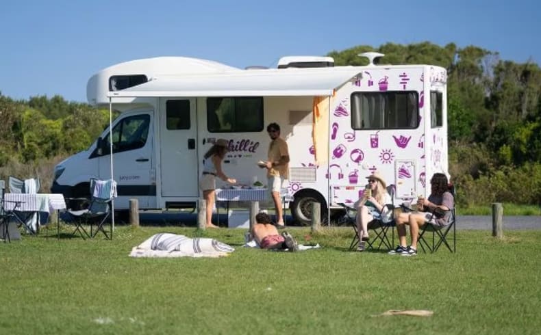 JUCY Rentals Big Kahuna, Vehicle Image